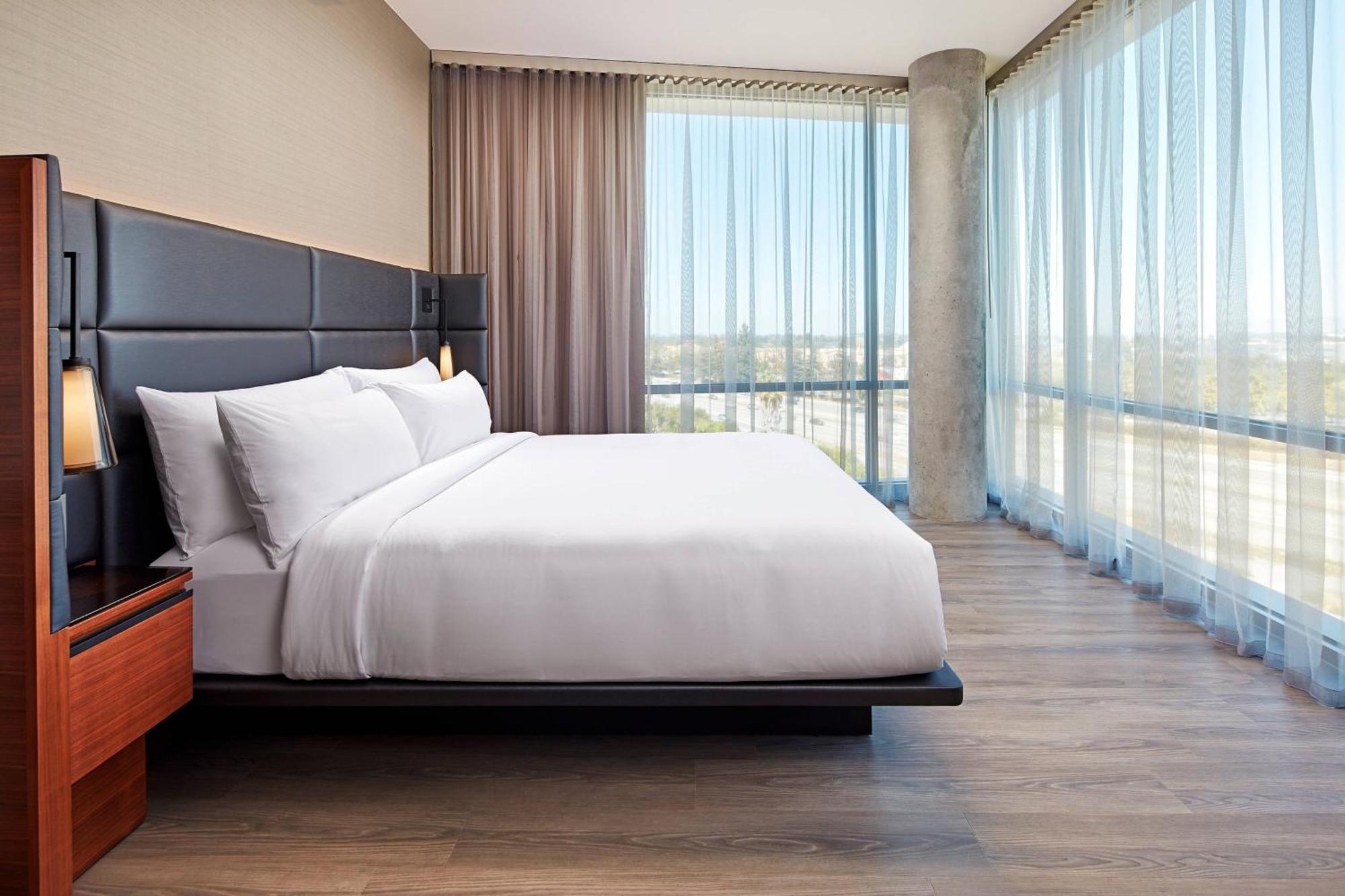 AC Hotel by Marriott San Jose Santa Clara Exteriör bild